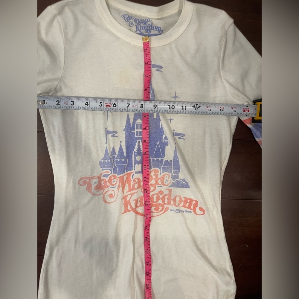 nwot vintage style disney magic kingdom t-shirt sold out limited edition medium - Picture 4 of 7